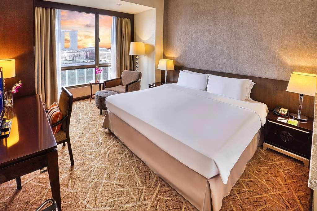 Wyndham Singapore Hotel Room photo Deluxe Room